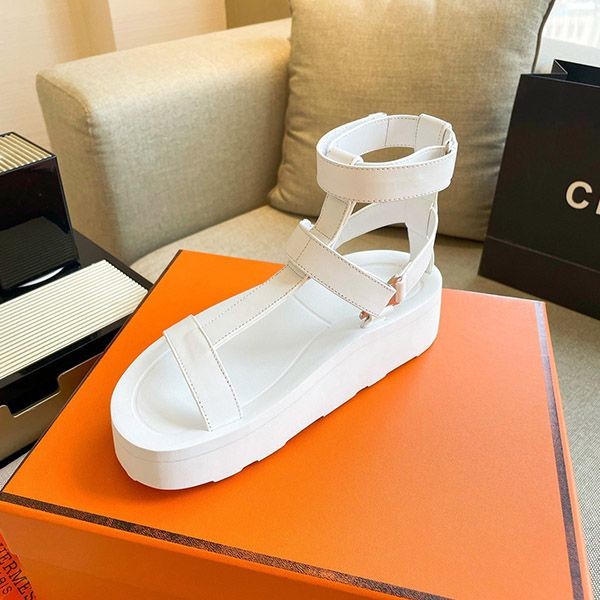 夏のお出かけに♪テクノ サンダル 偽物【エルメス】Enid Sandal H221033Z90380最高級